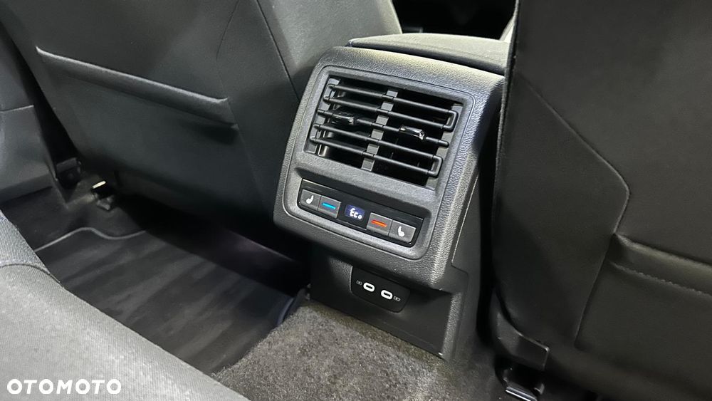 Volkswagen Golf 1.4 eHybrid OPF DSG GTE - 34