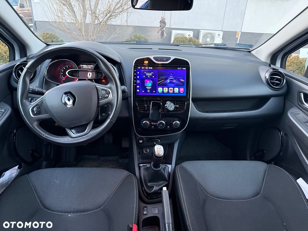 Renault Clio - 22