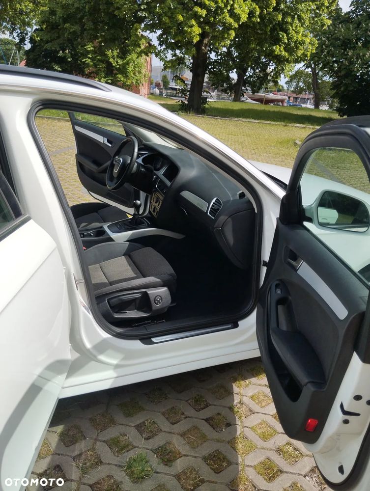 Audi A4 ver-avant-3-0-tdi-dpf-quattro-s-line-sportpaket-plus- - 34