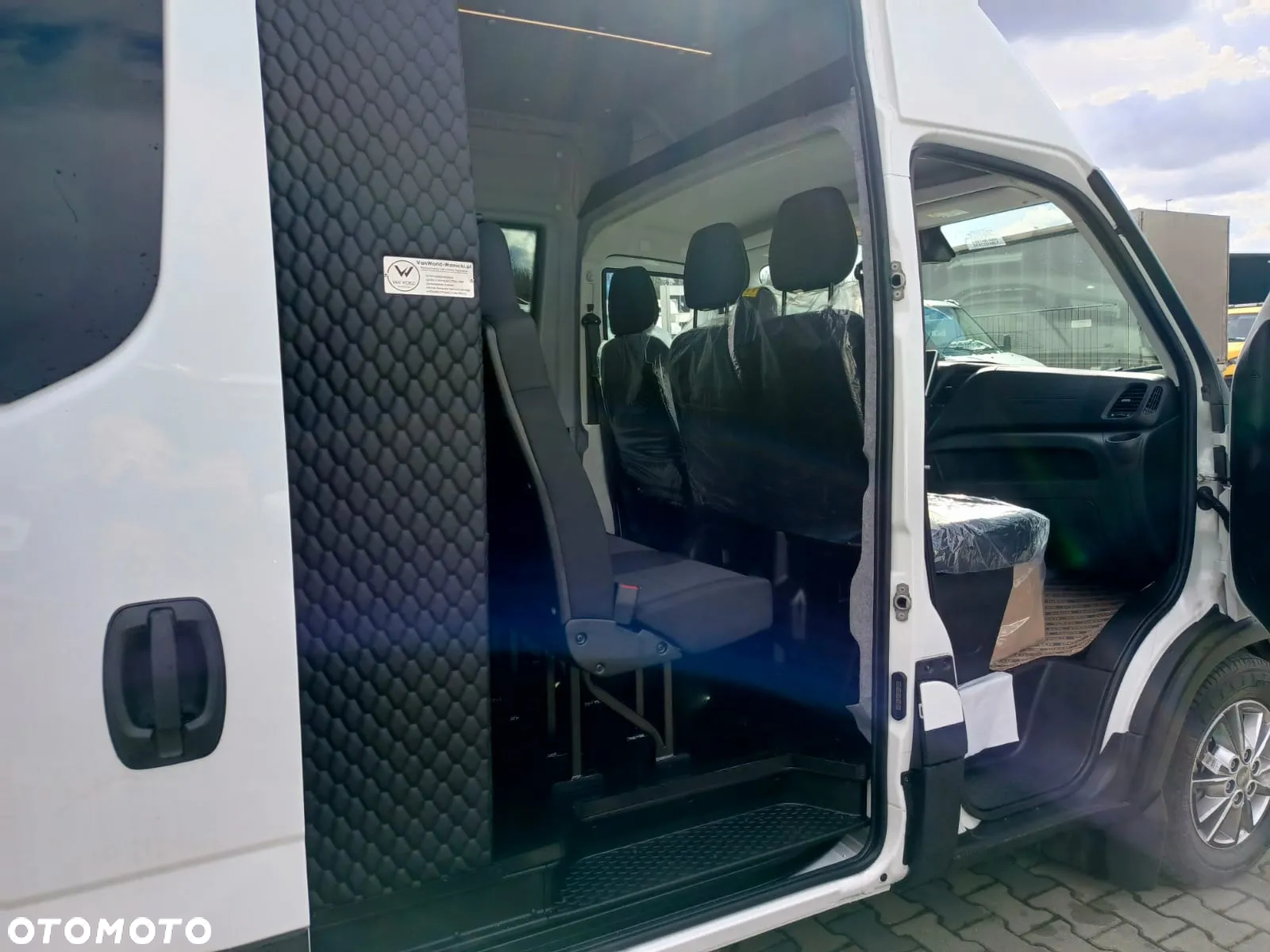 Iveco Daily / Pewny partner w biznesie ! - 14