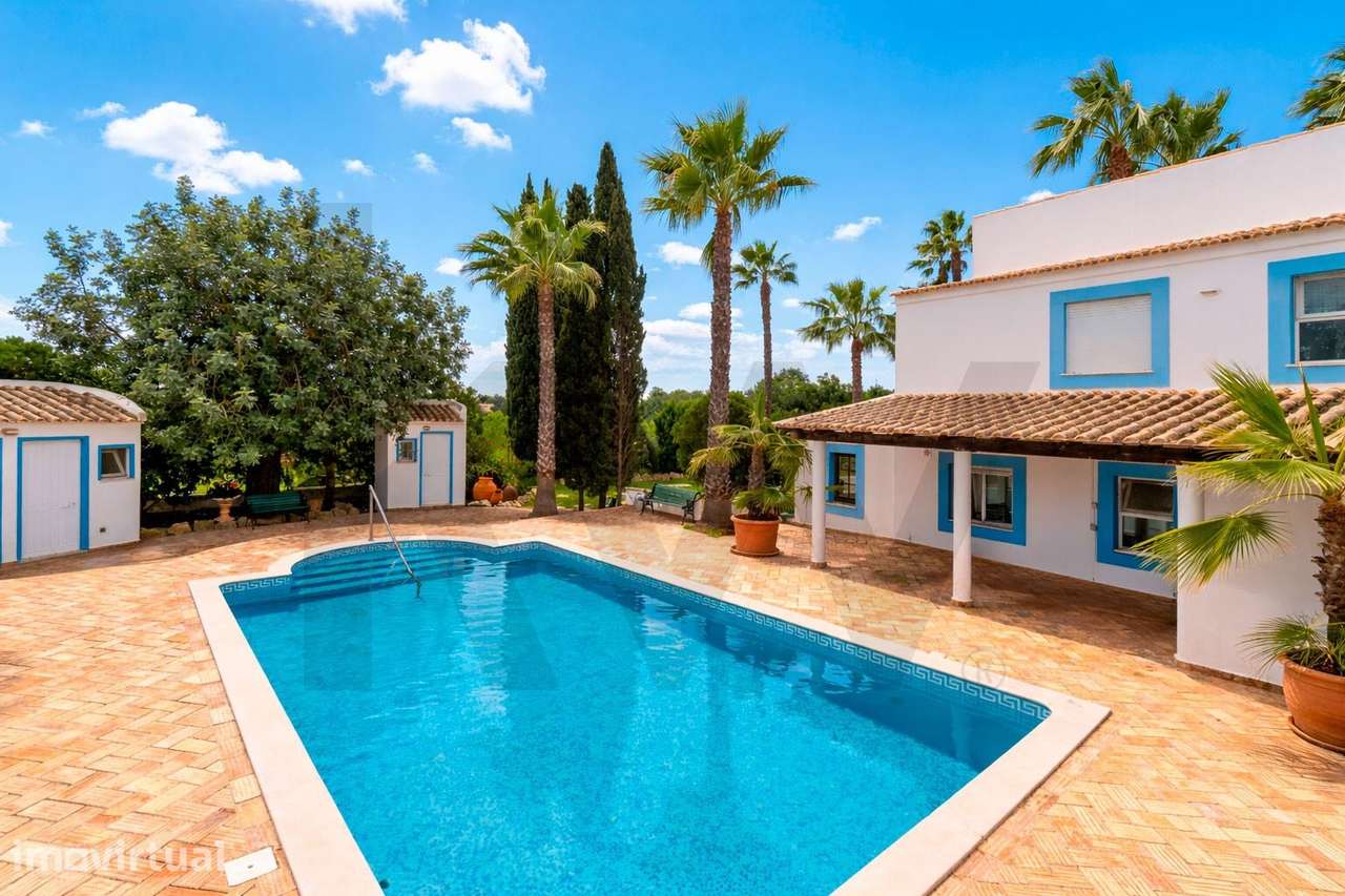 Oásis Privado em Faro: 4.500m2 de Puro Refúgio