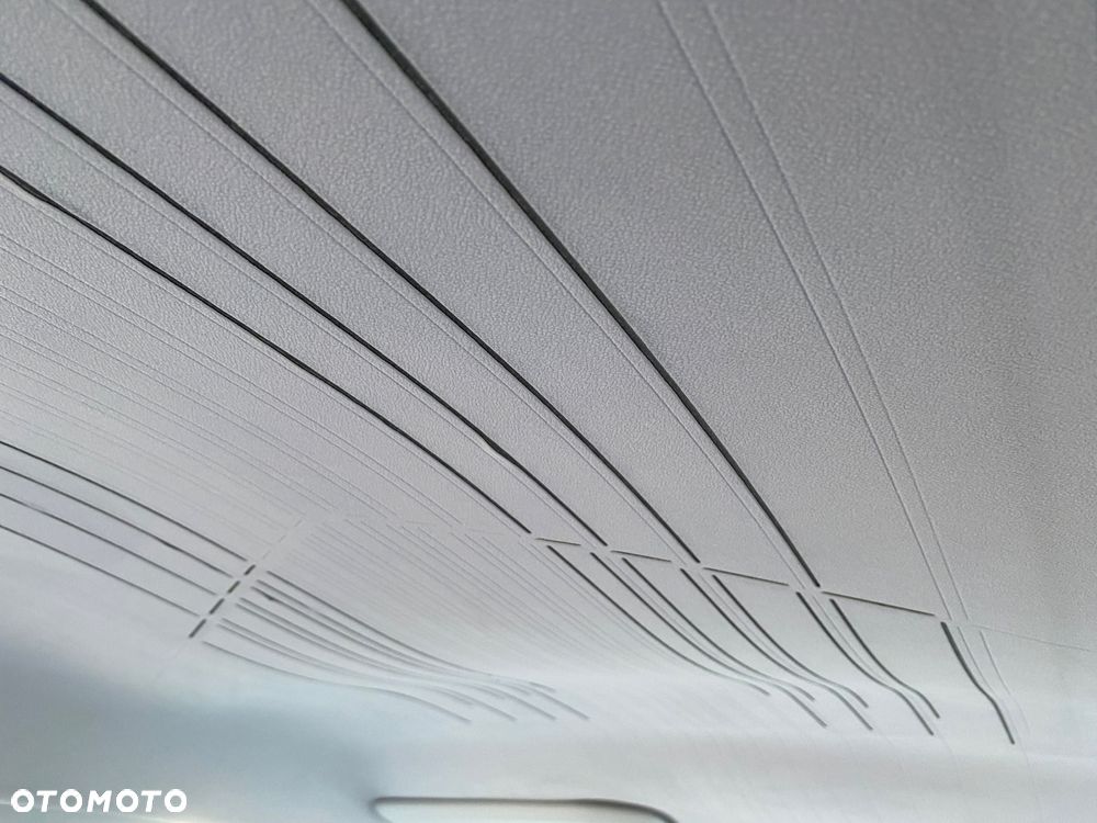 Peugeot 2008 1.2 Pure Tech Allure S&S - 10