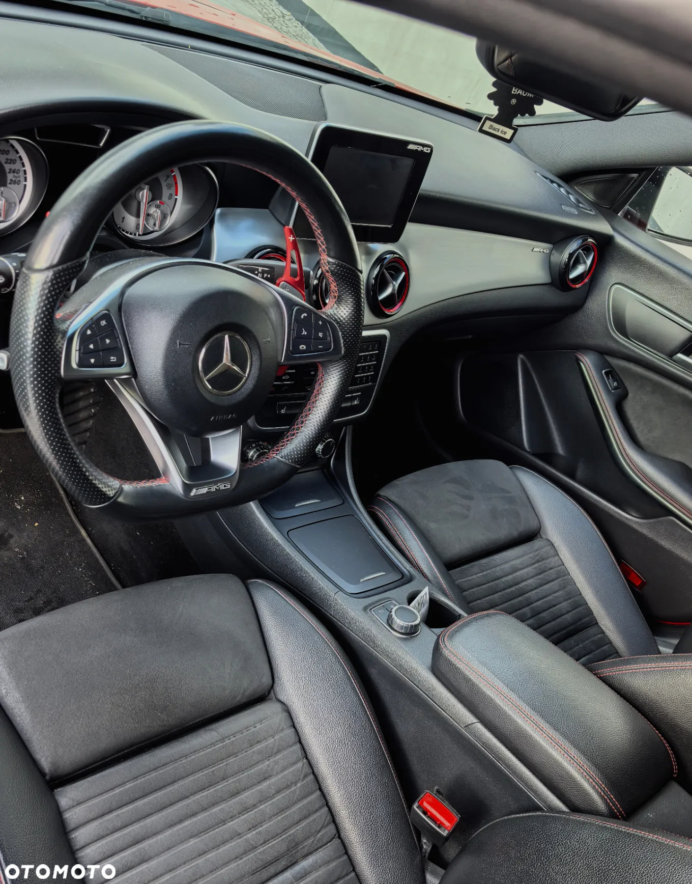 Mercedes-Benz CLA - 11