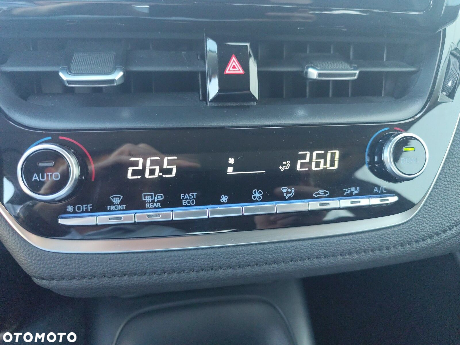 Toyota Corolla - 23
