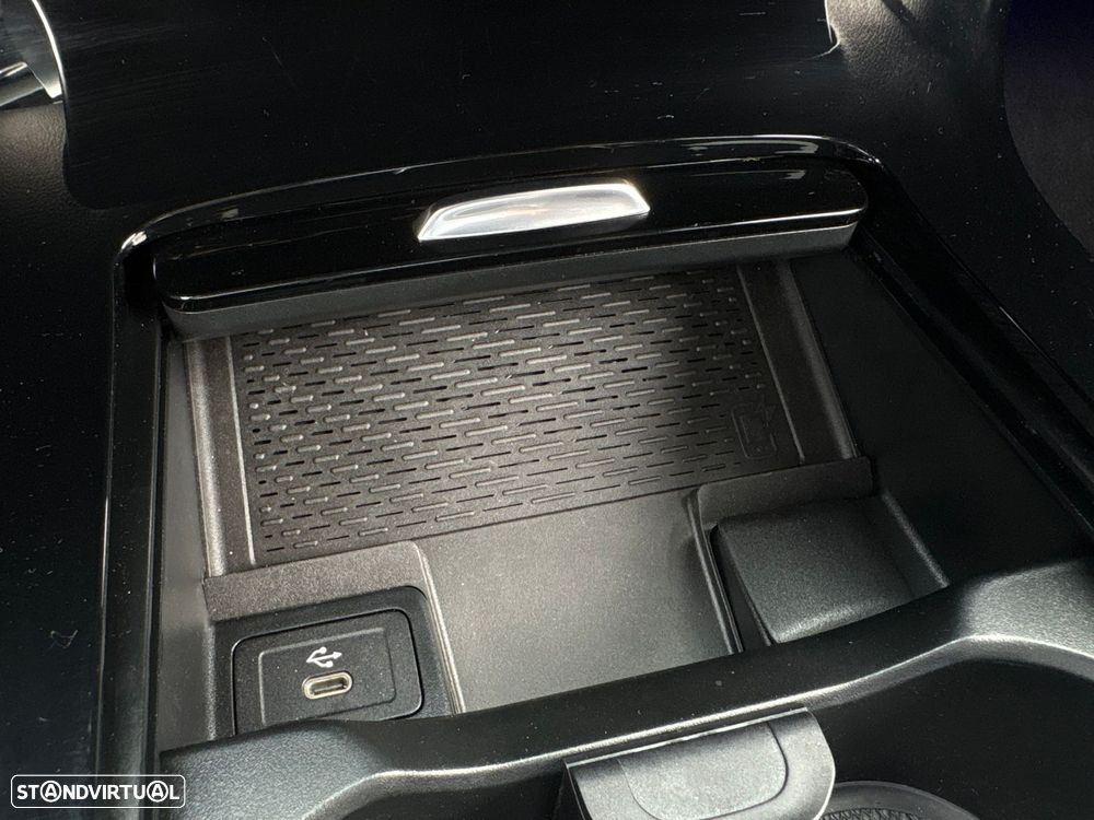 Mercedes-Benz A 250 e - 37