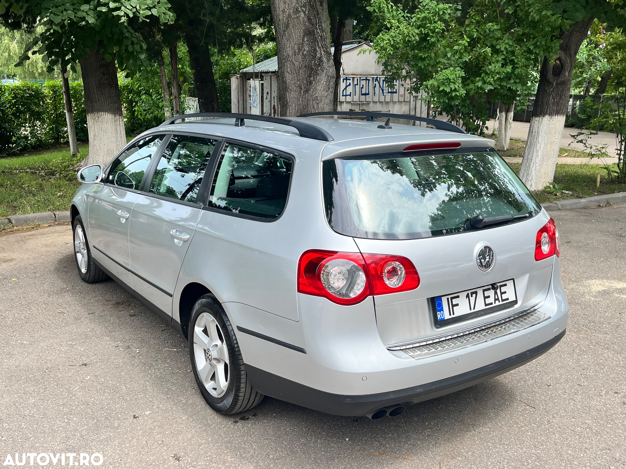 Volkswagen Passat Variant 2.0 TDI DPF DSG Trendline - 9