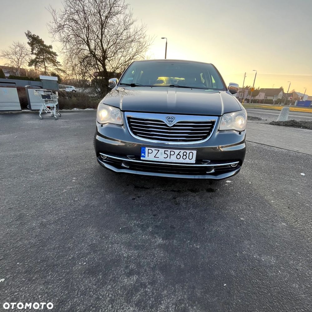 Lancia Voyager 2.8CRD Gold - 2