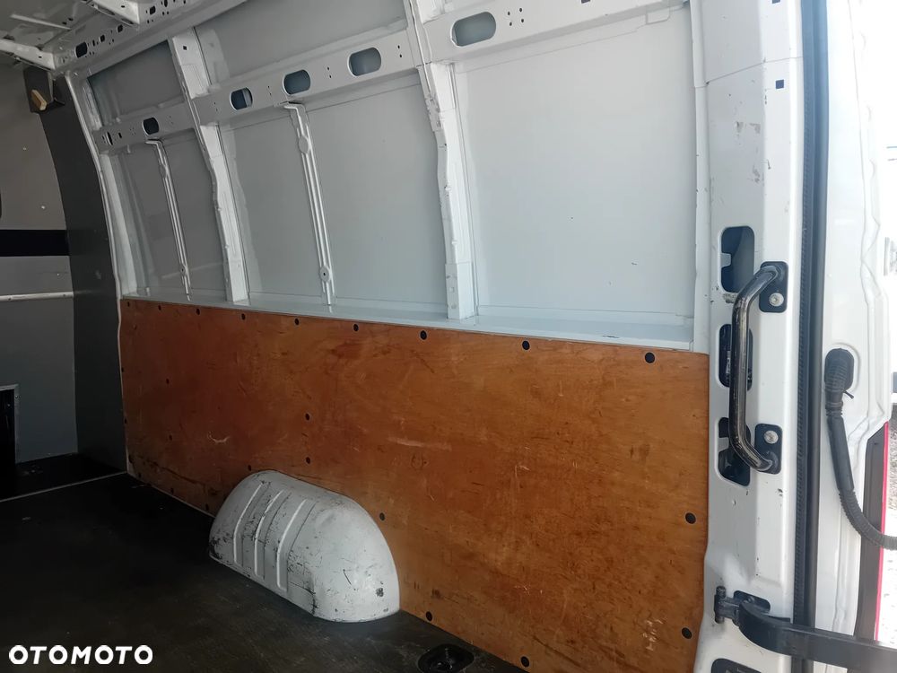 Renault Master Brygadówka - 11