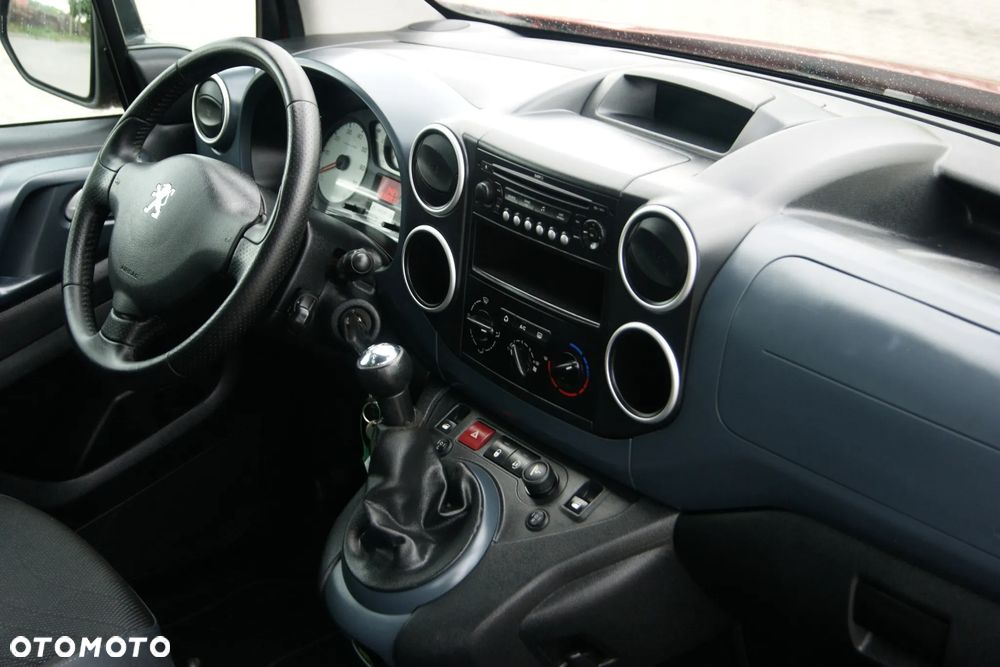 Peugeot Partner 110 Tendance mit Familien-Paket - 33