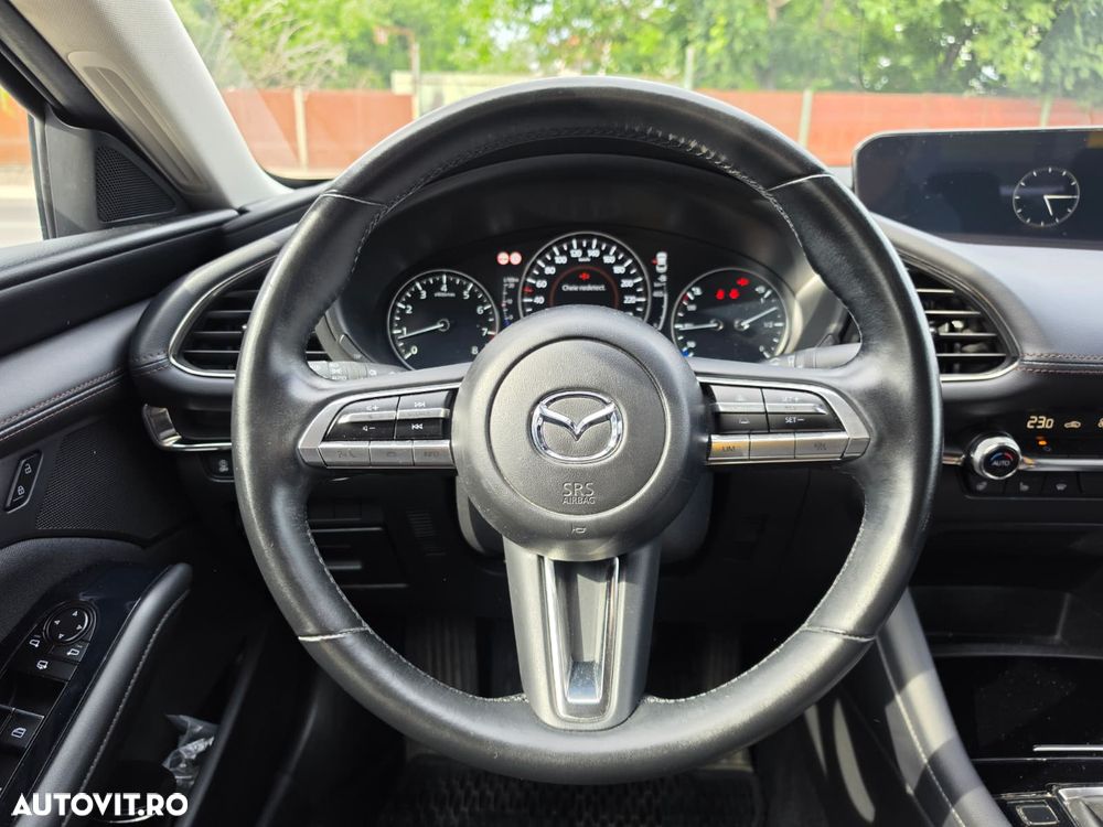 Mazda 3 e-Skyactiv G150 AT MHEV Plus - 10