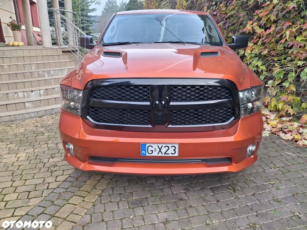 Dodge RAM - 8