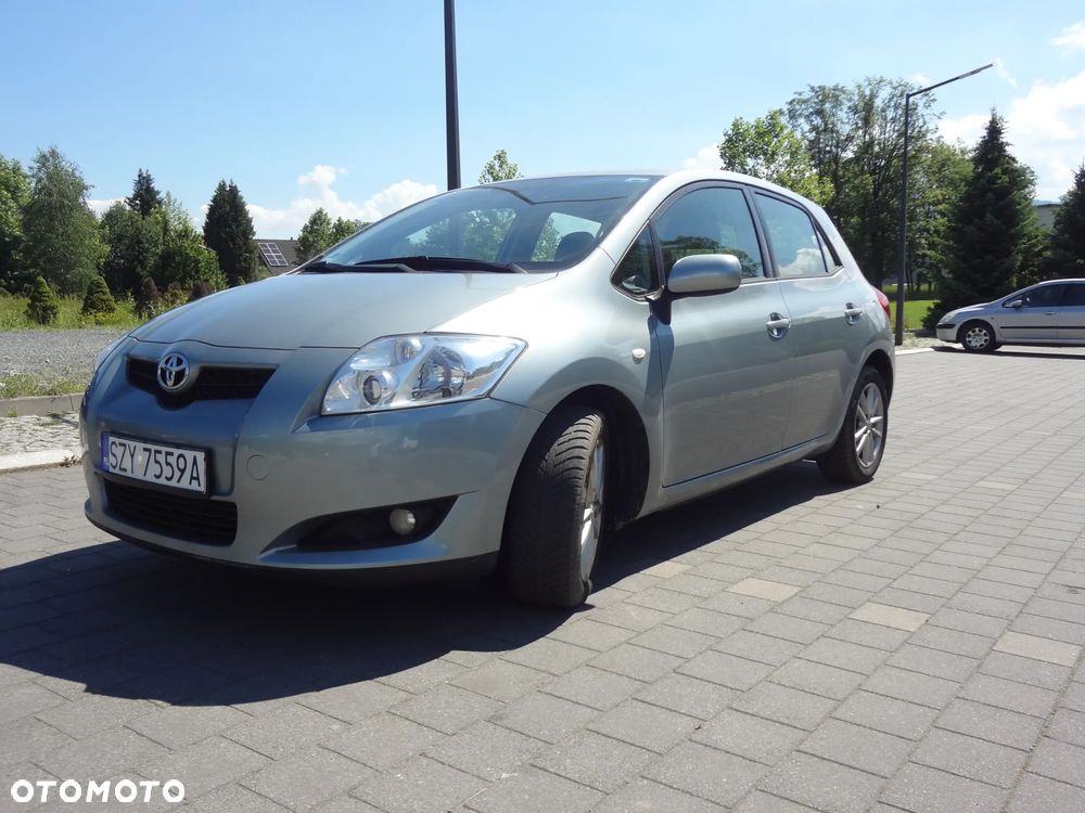 Toyota Auris 1.33 VVT-i 2010 - 1
