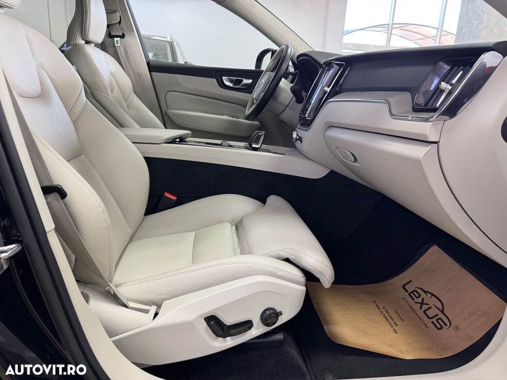 Volvo XC 60 T6 AWD Plus Dark - 15