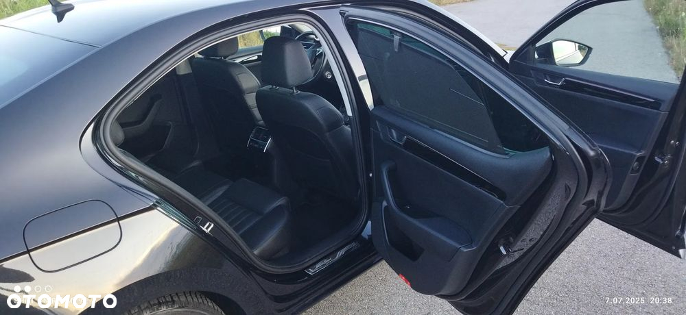 Skoda Superb 2.0 TDI 4x4 L&K DSG - 15