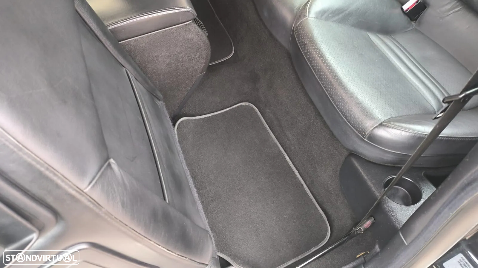 Peugeot 407 Coupé 2.7 HDi V6 - 16