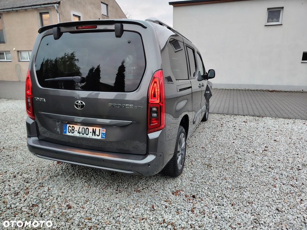 Toyota Proace City Verso 1.2 D-4T Family - 3