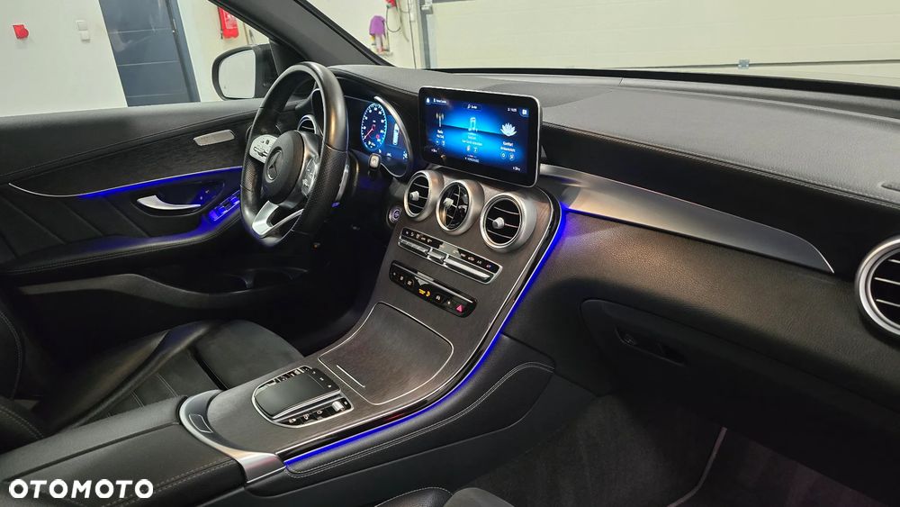 Mercedes-Benz GLC 220 d 4Matic 9G-TRONIC AMG Line Plus - 21