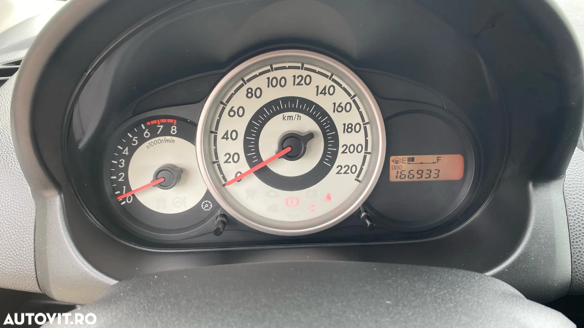 Mazda 2 1.3i CE - 10