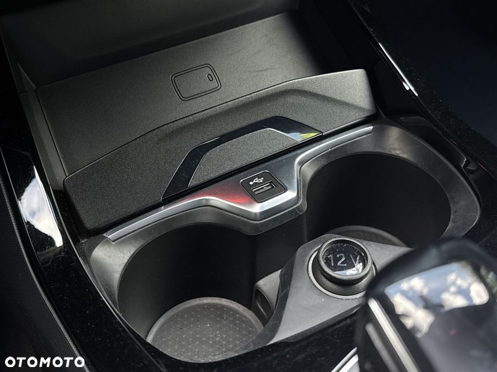 BMW Seria 2 220i - 15