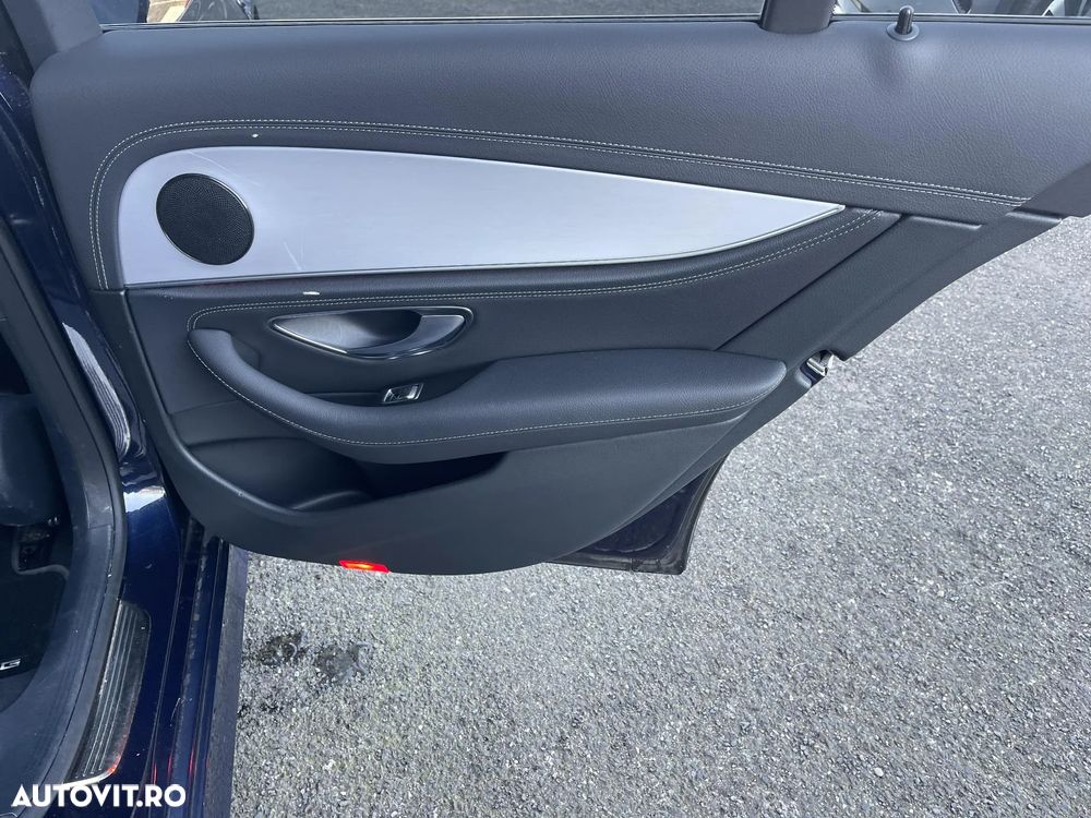 Mercedes-Benz E - 26