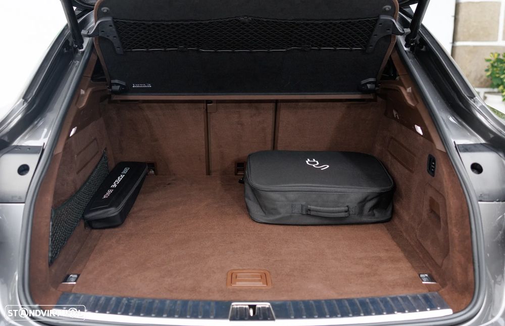 Porsche Cayenne Coupé E-Hybrid - 29