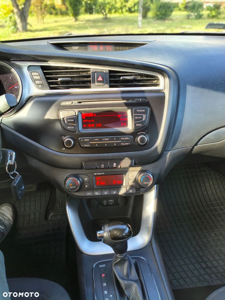 Kia Ceed - 16