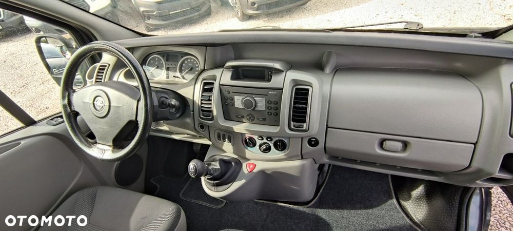 Opel Vivaro - 22