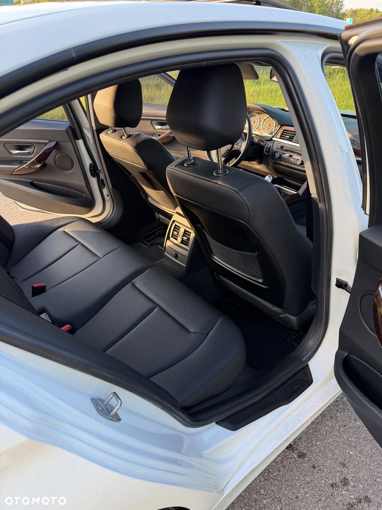 BMW Seria 3 320i - 11