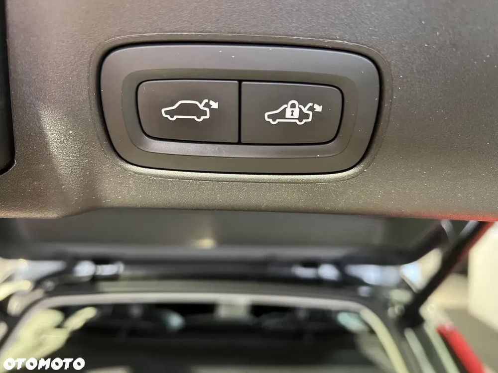 Volvo V90 Cross Country D5 AWD Geartronic - 16