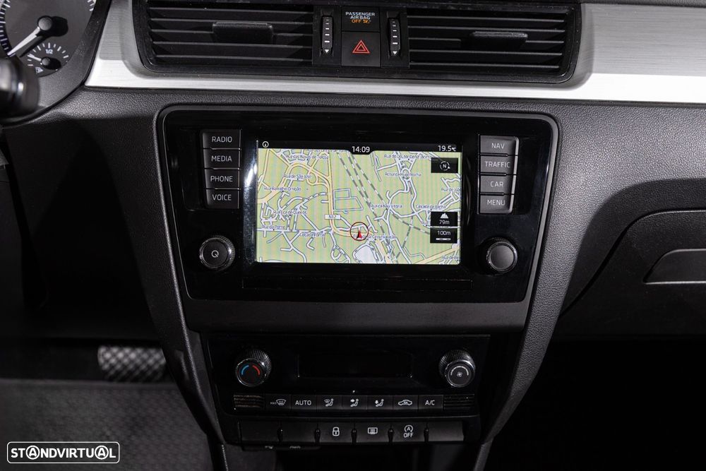 Skoda Rapid Spaceback 1.4 TDi Ambition DSG - 15