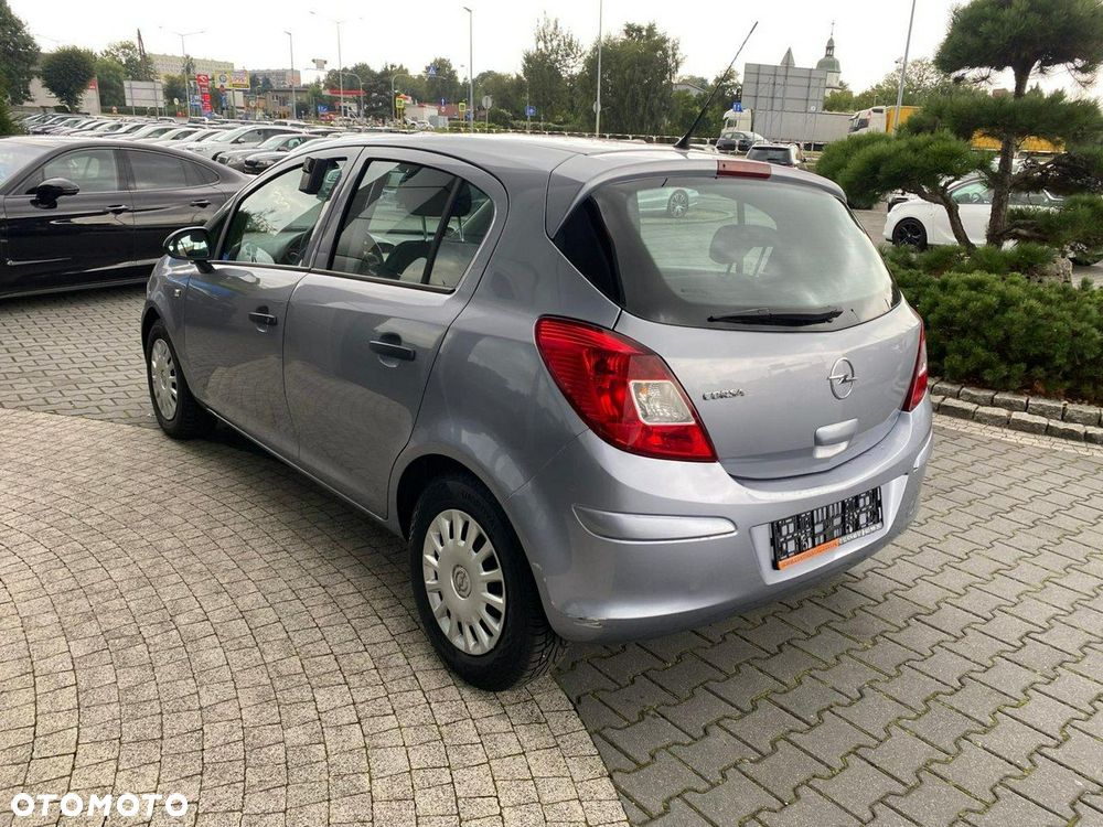 Opel Corsa 1.2 16V Essentia - 5