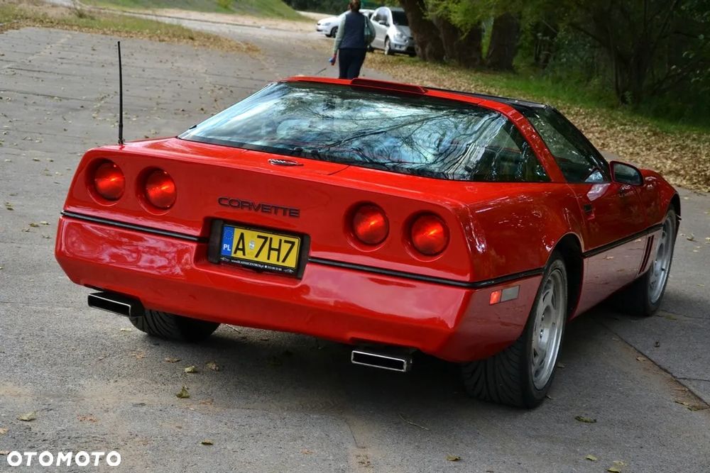 Chevrolet Corvette - 19