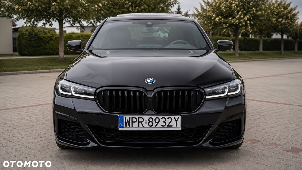 BMW Seria 5 M550i xDrive sport - 1