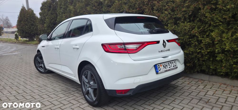 Renault Megane ENERGY TCe 100 LIFE - 11