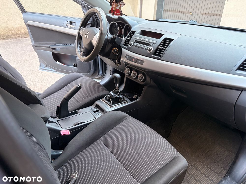 Mitsubishi Lancer 1.6 Inform - 7