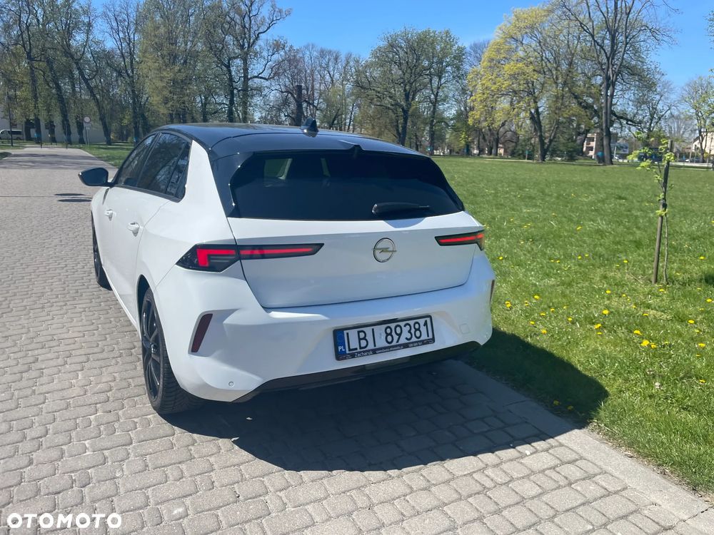 Opel Astra 1.2 Turbo Business Edition - 9