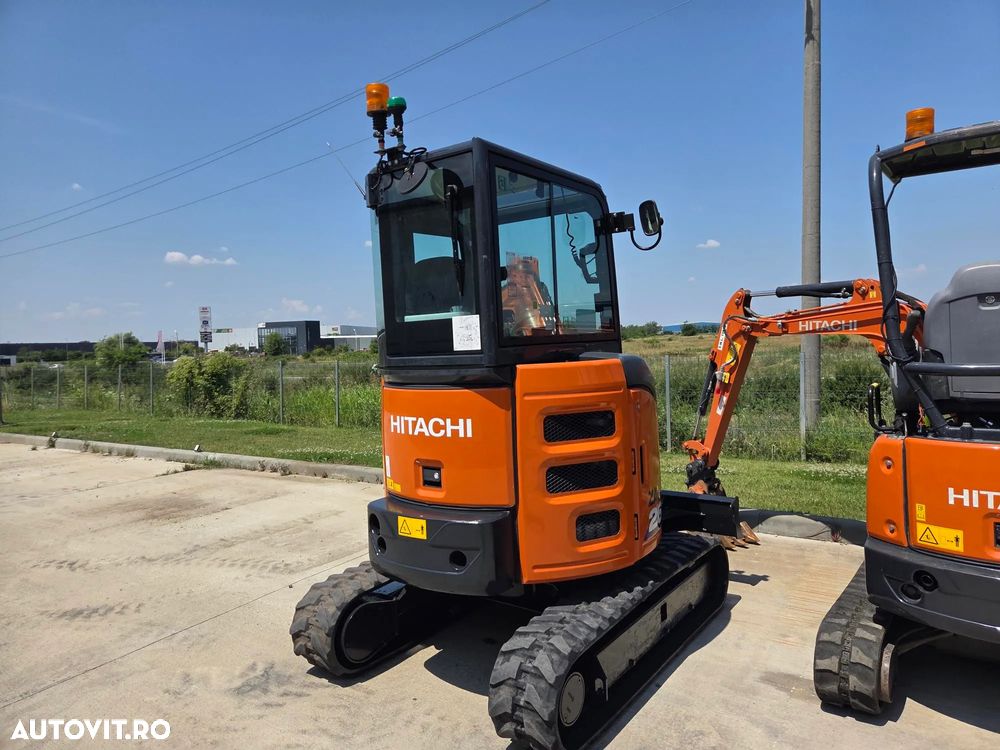 Hitachi ZX26U-6, 2,7tone, 2025, 995h, CUPLA RAPIDA HIDRAULICA+3 CUPE NOI, inst picon pe brate, senile cauciuc 90% ok, latime 1,5m, adancime sapare 3m, ridica 1,7tone, posibilitate leasing 4 ani, CA NOU-PROMOTIE 31.900 EUR+Tva - 34