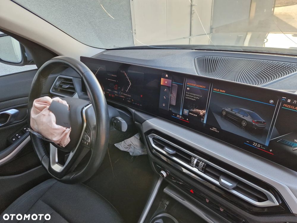 BMW Seria 3 318i - 14