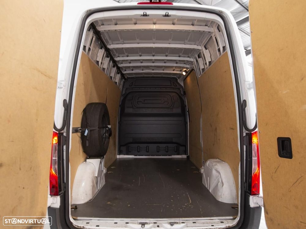 Mercedes-Benz E-SPRINTER - 7
