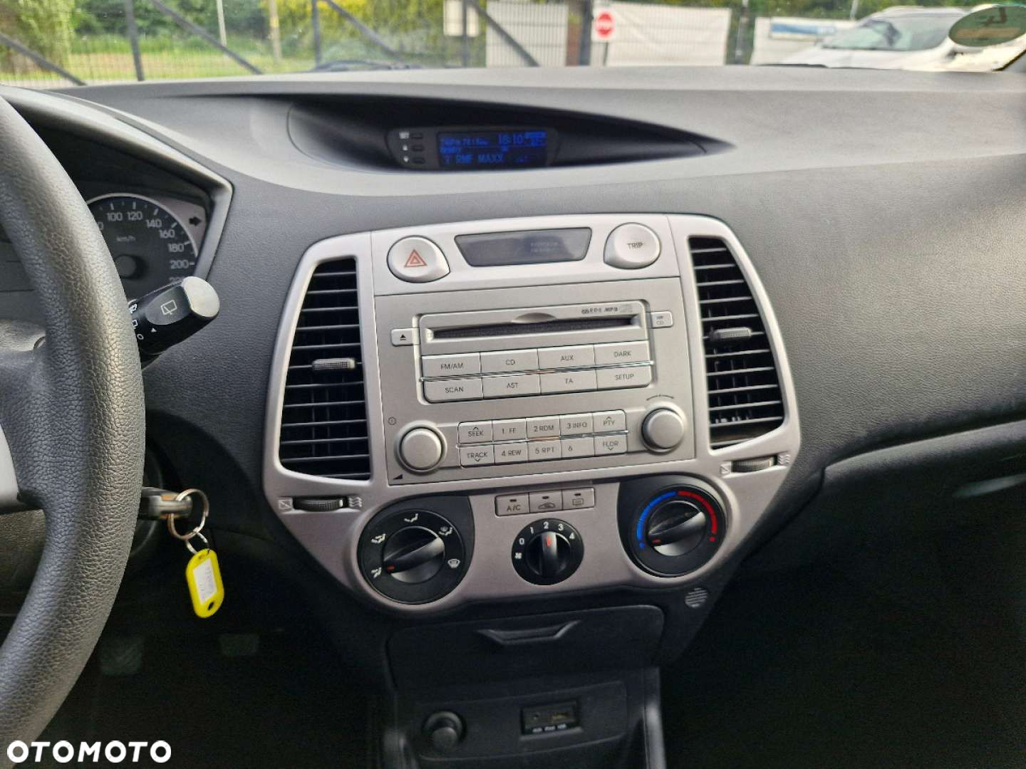 Hyundai i20 - 23
