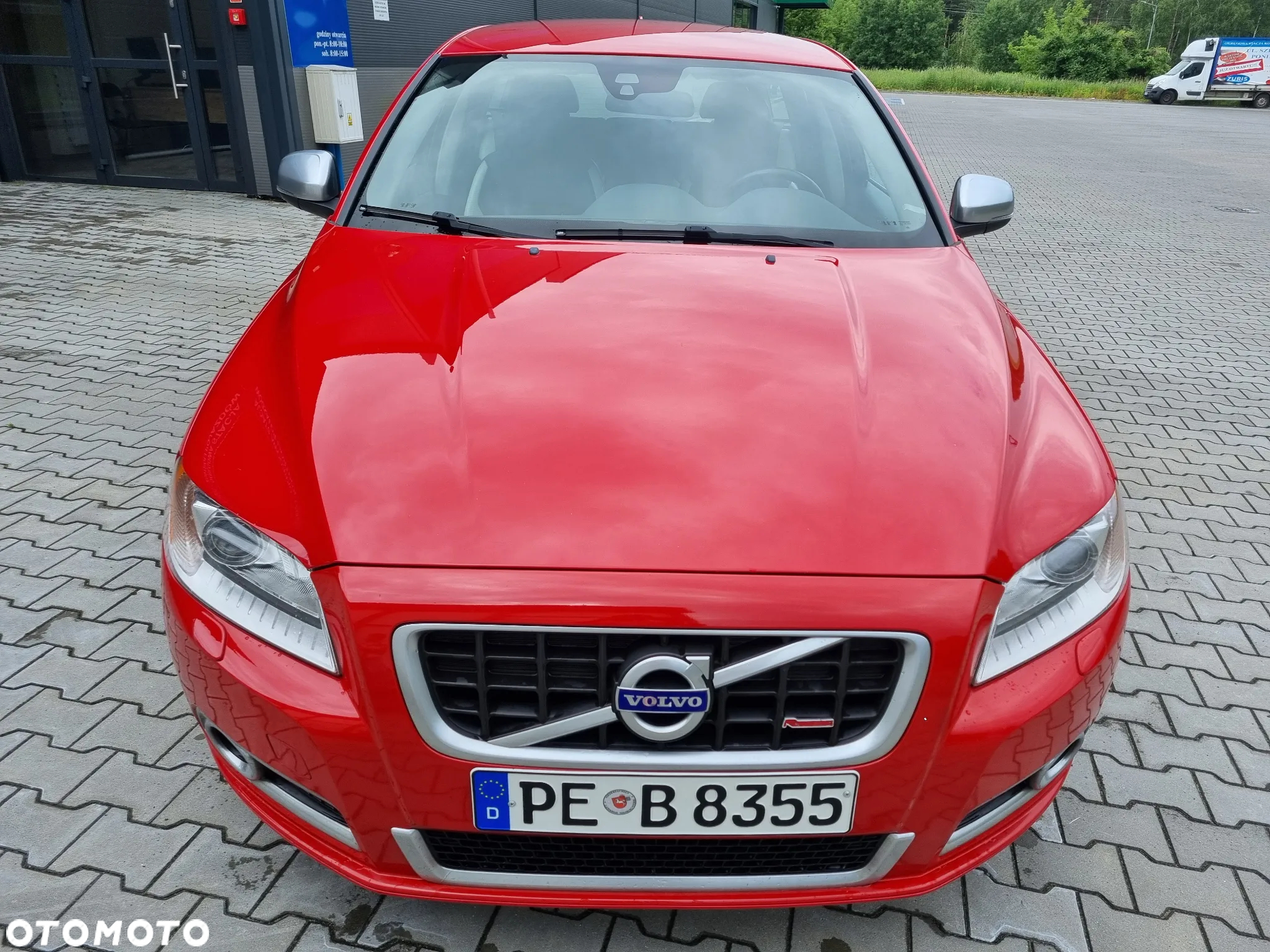 Volvo V70 D3 R-Design - 14