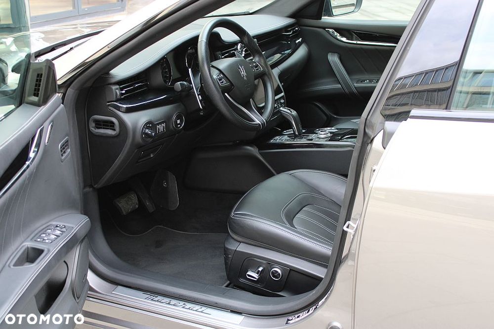 Maserati Quattroporte Modena - 11