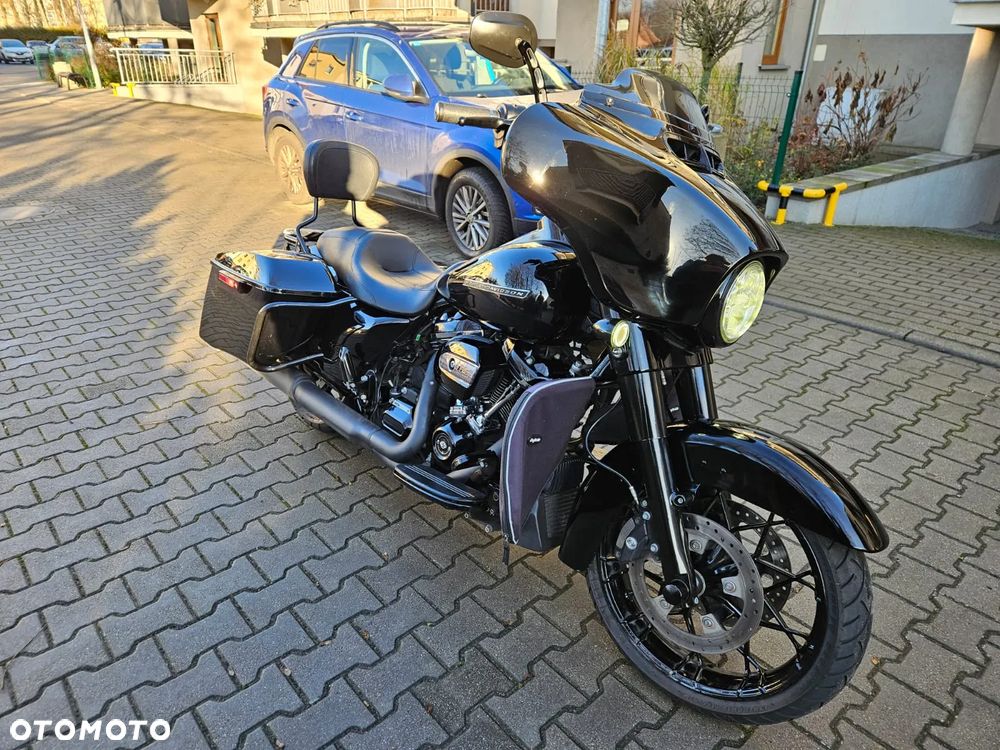 Harley-Davidson Touring Street Glide - 1