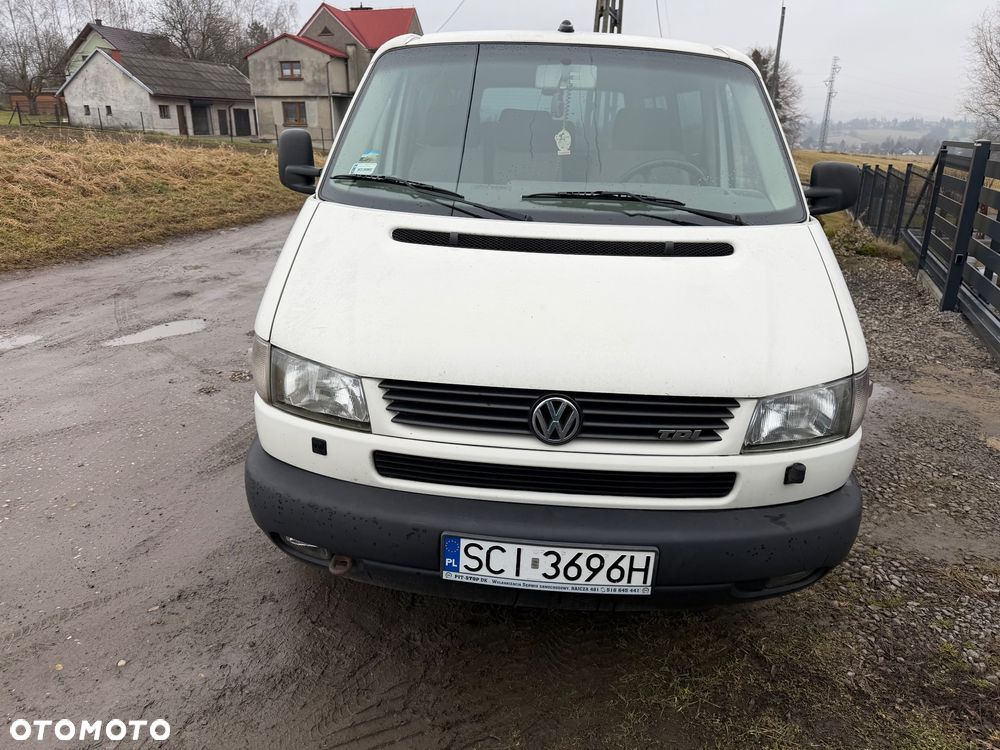 Volkswagen Caravelle - 7