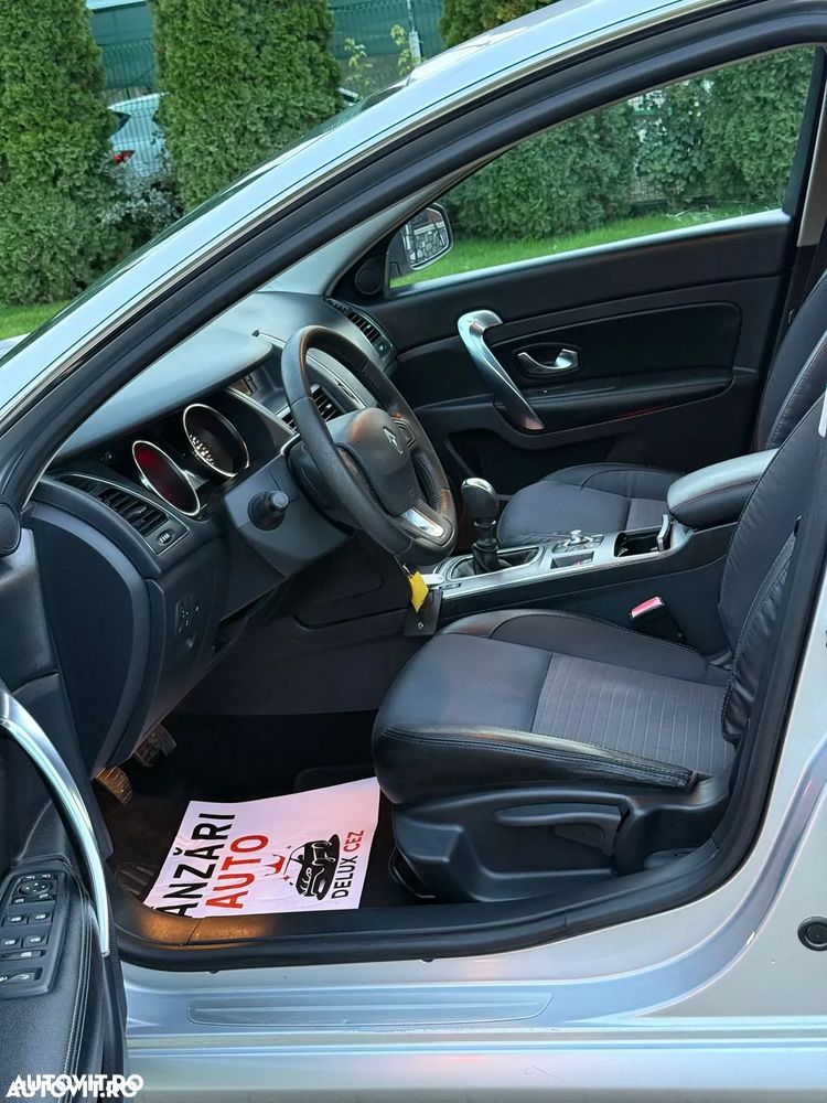Renault Latitude 2.0 dCi Luxury - 8