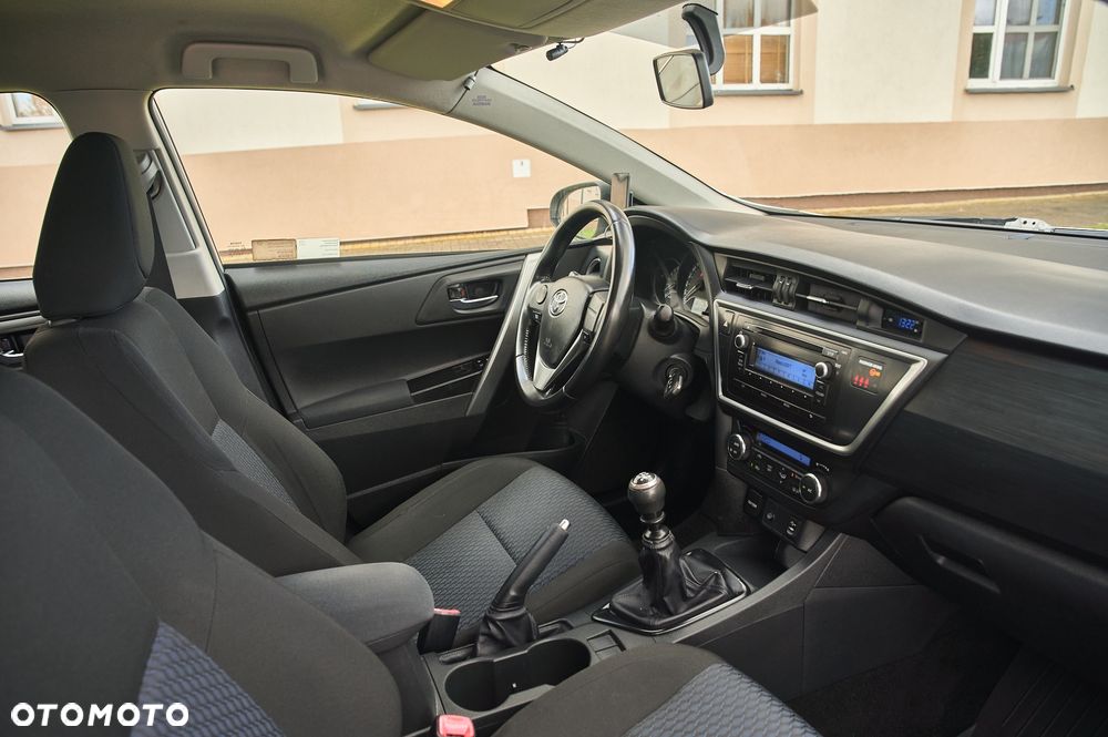 Toyota Auris 1.6 Dynamic - 34