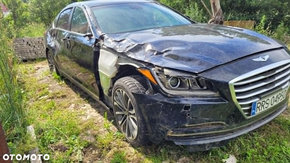 Hyundai Genesis - 2