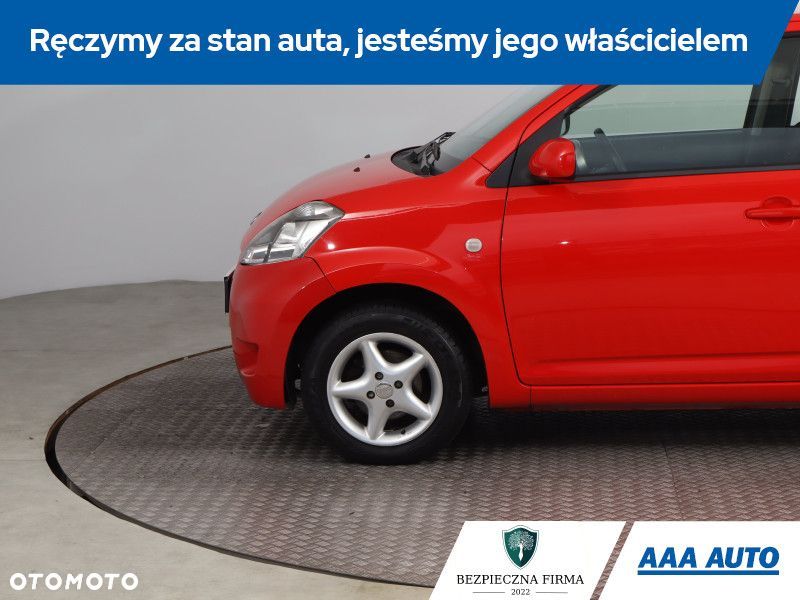 Daihatsu Sirion - 16