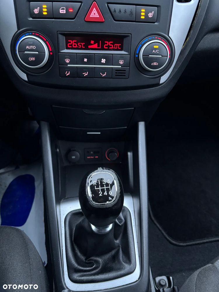 Kia Ceed 1.6 CRDi 90 Spirit - 13