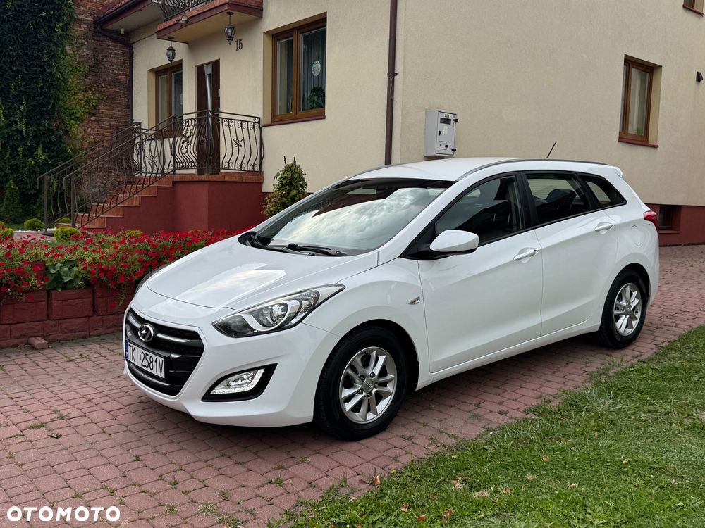 Hyundai i30 blue 1.4 - 1